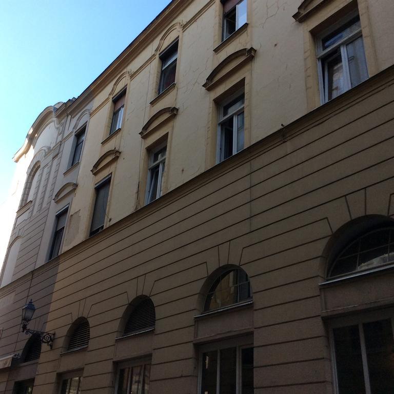 Szundi Szobak ペーチ エクステリア 写真